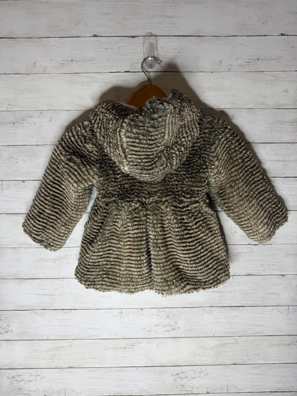 American Widgeon Faux Fur Hooded Coat 4T Pom Pom Pink Lined Jacket boho - Picture 4 of 4